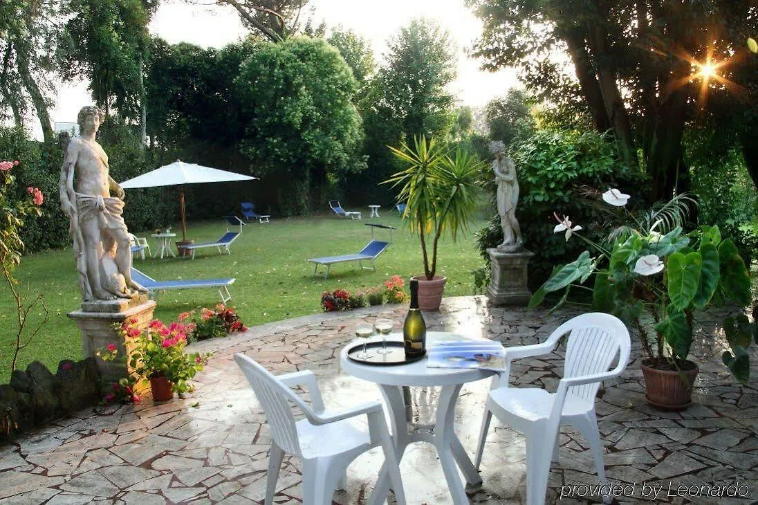 ***  Hotel Romulus Italy